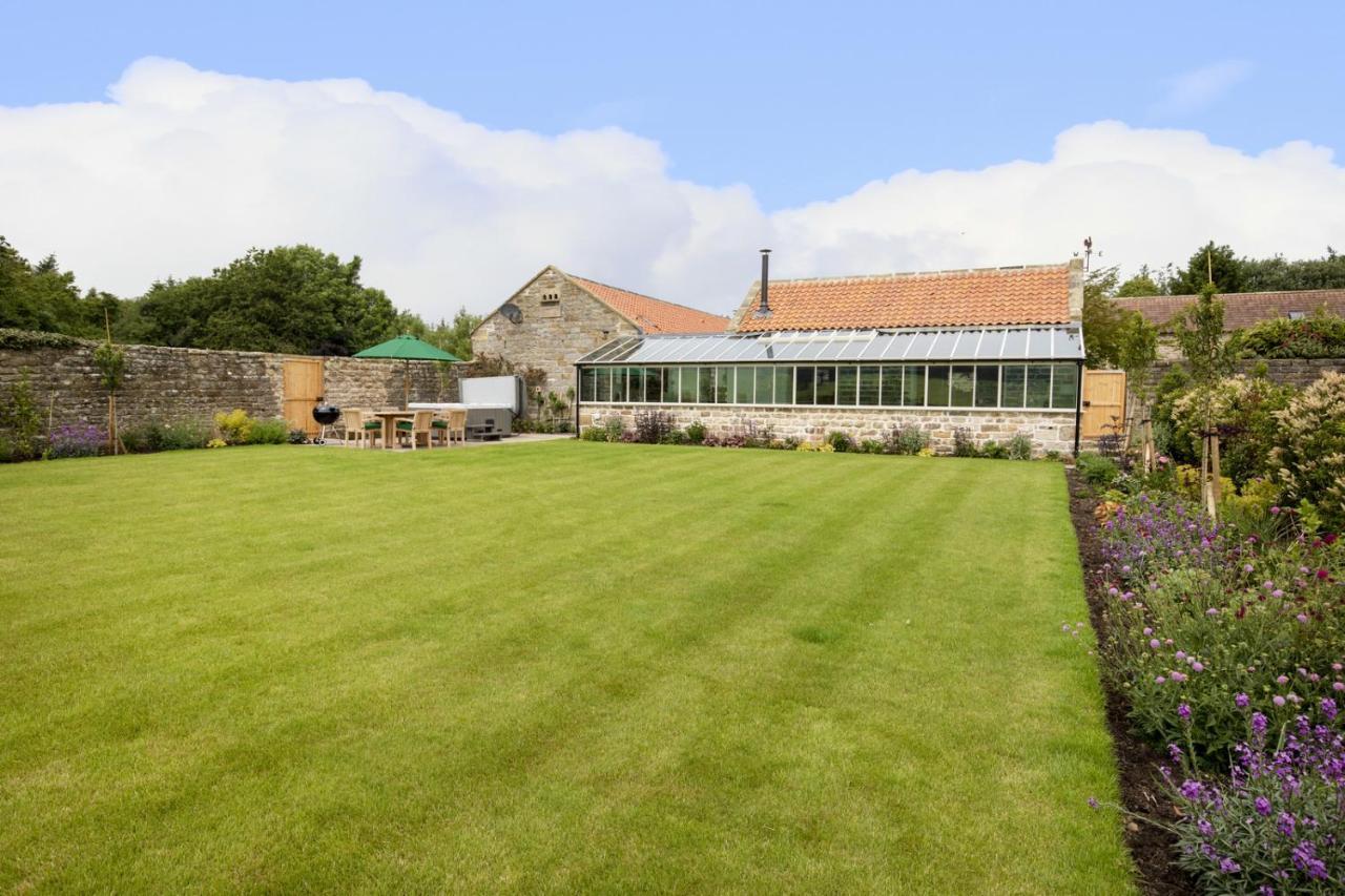 Thirley Cotes Farm Cottages Scarborough Exterior photo